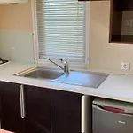 Mobil-home 20m² 4 Pers - Terrasse - - Api-1-52-553 مكان تخييم Limeuil
