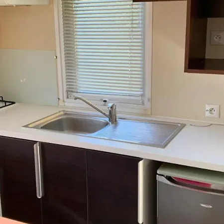 Mobil-home 20m² 4 Pers - Terrasse - - Api-1-52-553 مكان تخييم Limeuil