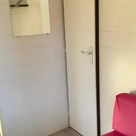 مكان تخييم Mobil-home 20m² 4 Pers - Terrasse - - Api-1-52-553 Limeuil