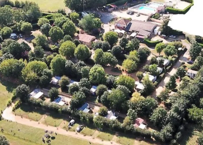 Mobil-home 20m² 4 Pers - Terrasse - - Api-1-52-553 * Limeuil